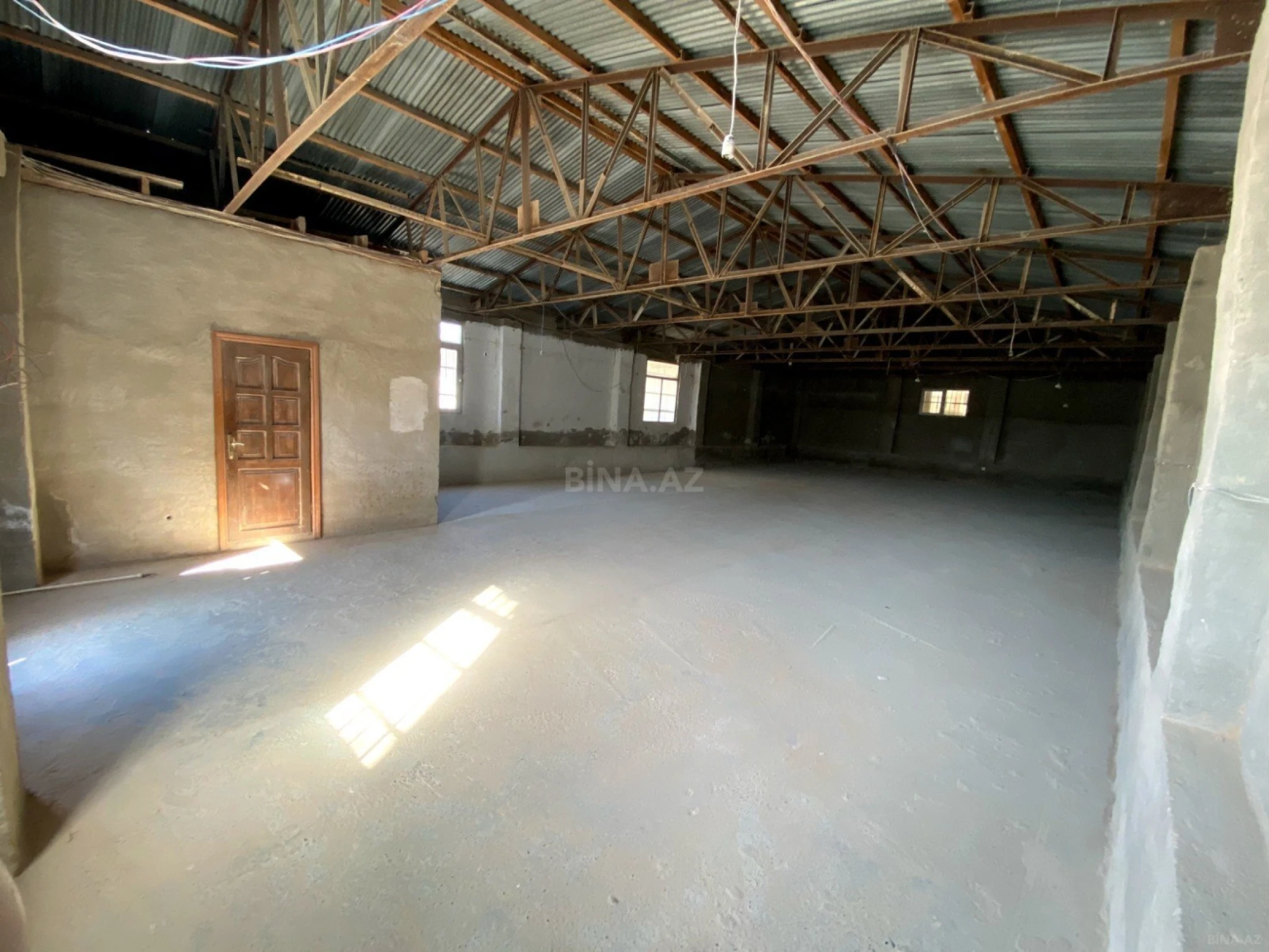 Kirayə verilir obyekt 200 m²