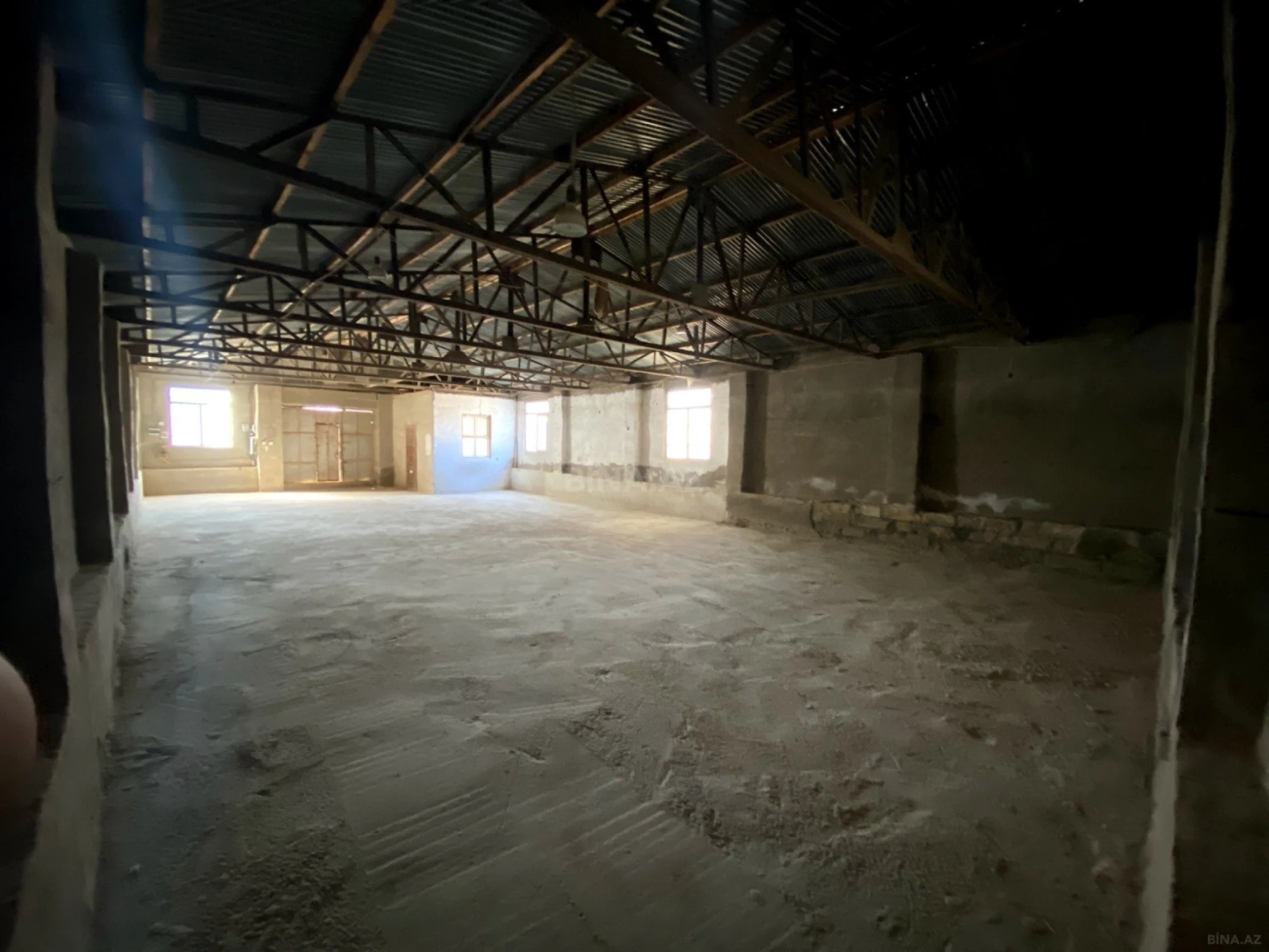 Kirayə verilir obyekt 200 m²