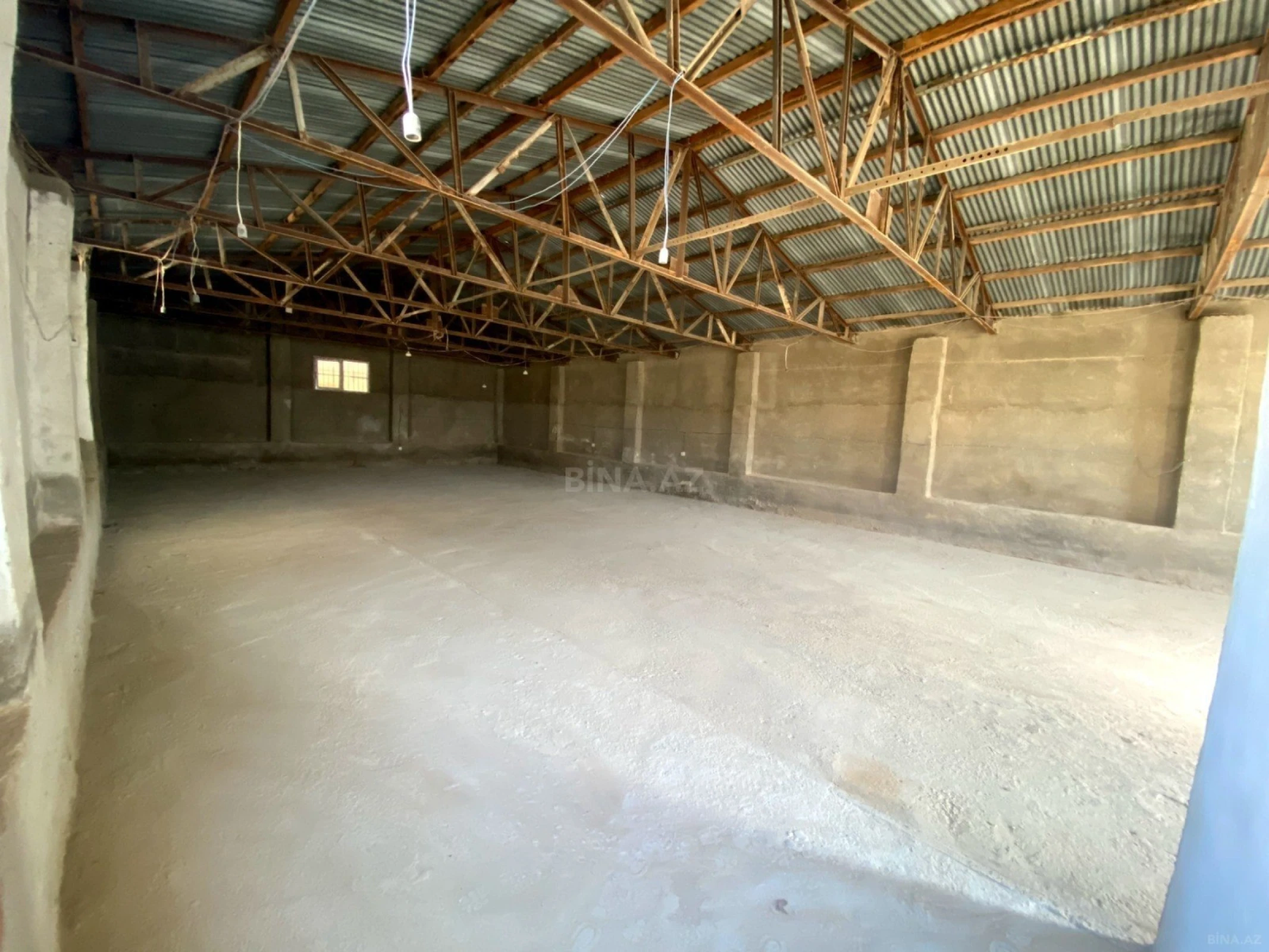 Kirayə verilir obyekt 200 m²