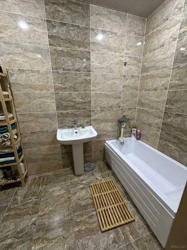 Satılır 3 otaqlı mənzil 117 m²