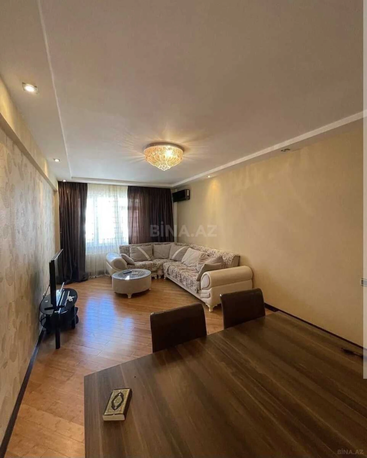 Satılır 2 otaqlı mənzil 72 m²