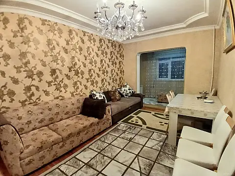Satılır 2 otaqlı mənzil 70 m²