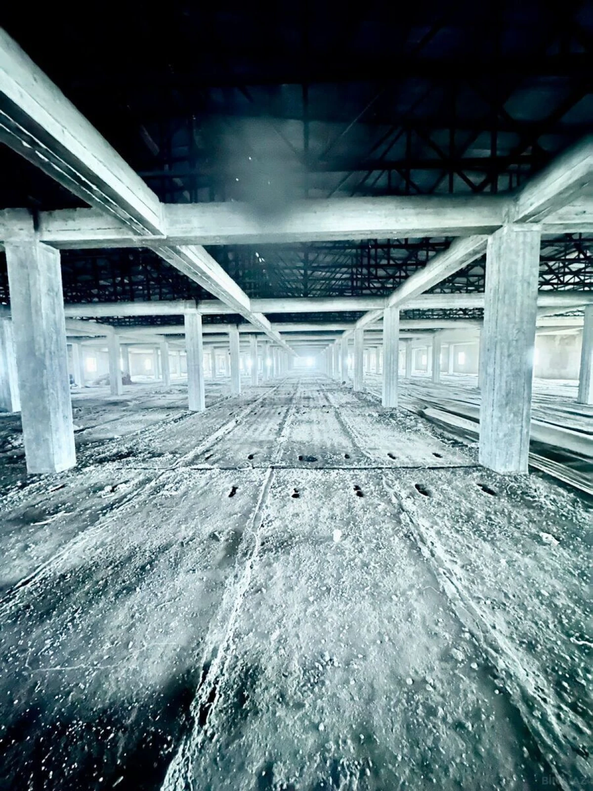 Kirayə verilir obyekt 2000 m²