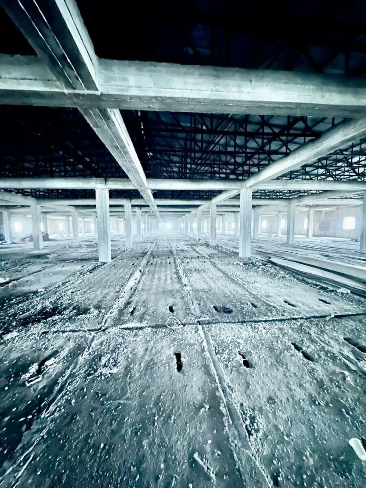 Kirayə verilir obyekt 2000 m²