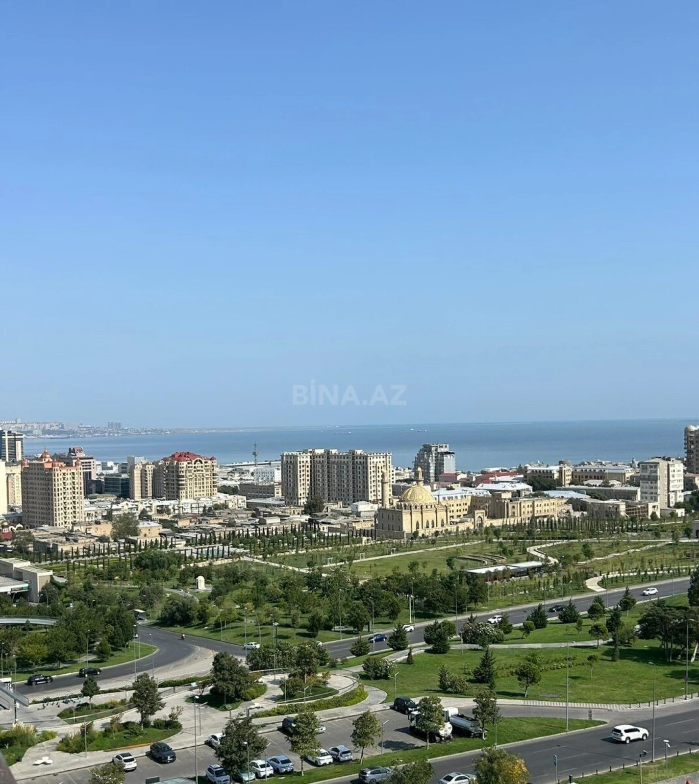 Satılır 4 otaqlı mənzil 160 m²