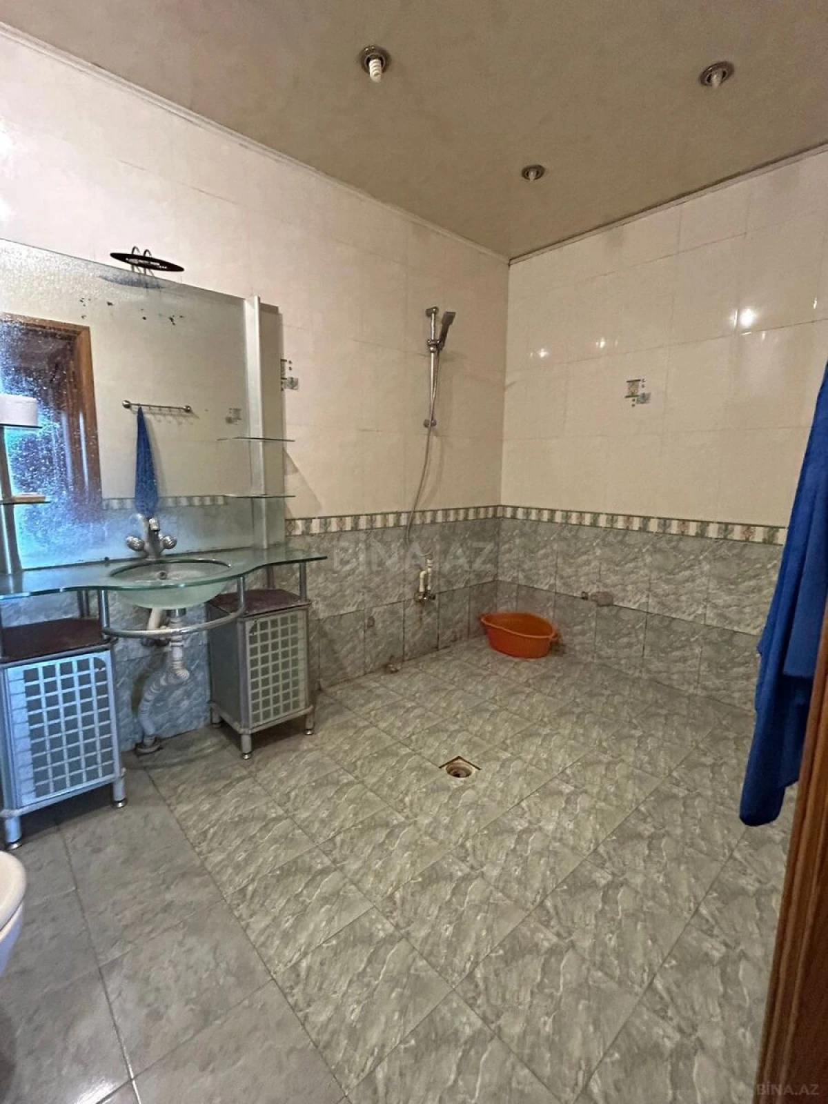 Satılır 4 otaqlı mənzil 160 m²