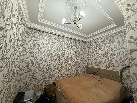 Satılır 4 otaqlı mənzil 160 m²