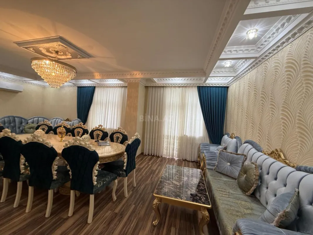 Satılır 4 otaqlı mənzil 160 m²