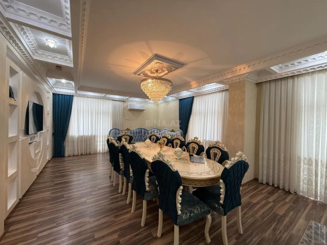 Satılır 4 otaqlı mənzil 160 m²