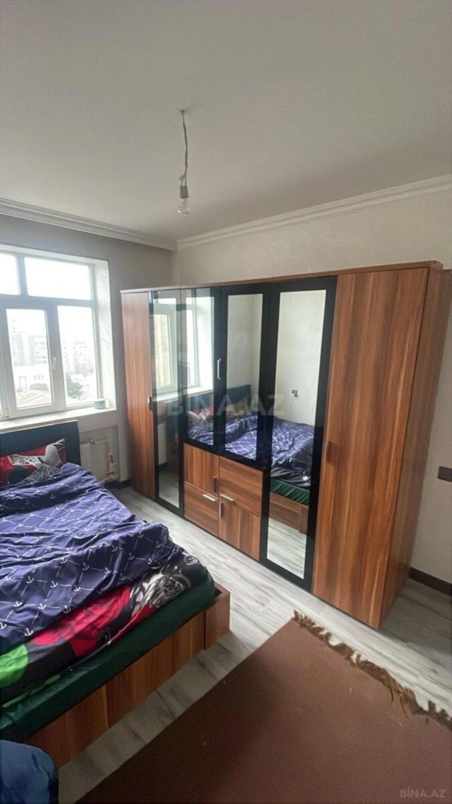 Satılır 4 otaqlı mənzil 82 m²