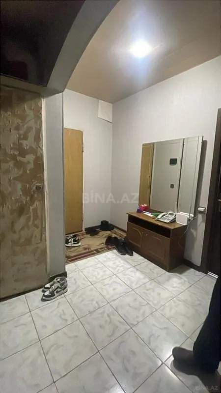 Satılır 4 otaqlı mənzil 82 m²