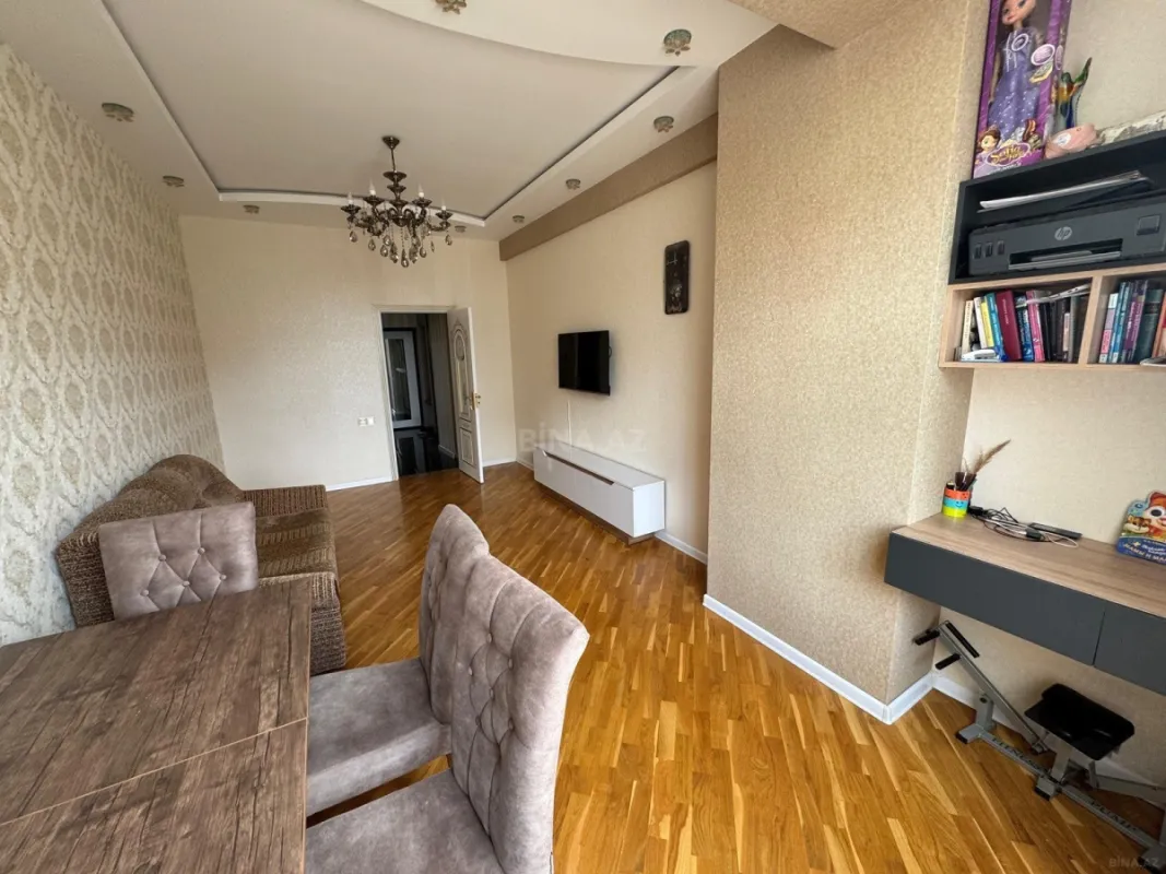 Kirayə verilir 2 otaqlı mənzil 65 m²