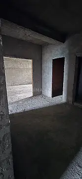 Satılır 3 otaqlı mənzil 137.5 m²