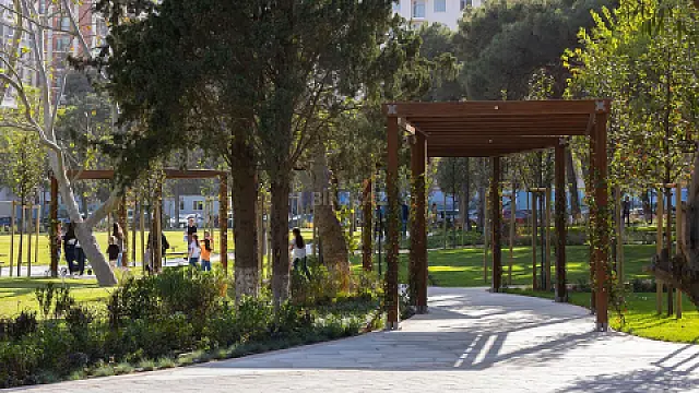 Satılır 3 otaqlı mənzil 149 m²