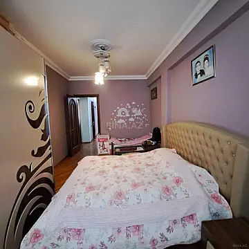 Satılır 3 otaqlı mənzil 160 m²