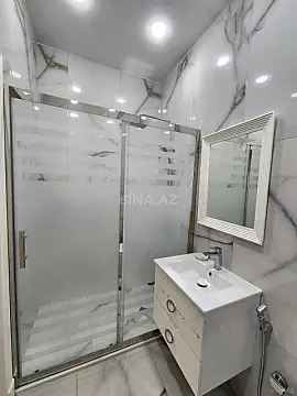 Kirayə verilir 2 otaqlı mənzil 90 m²