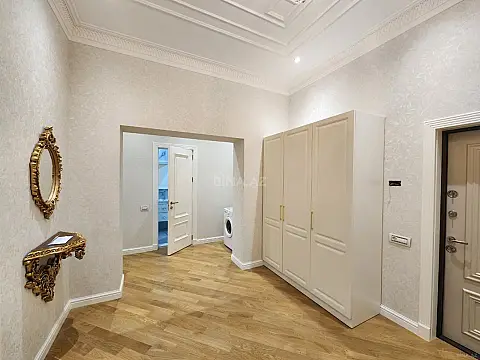 Kirayə verilir 2 otaqlı mənzil 90 m²