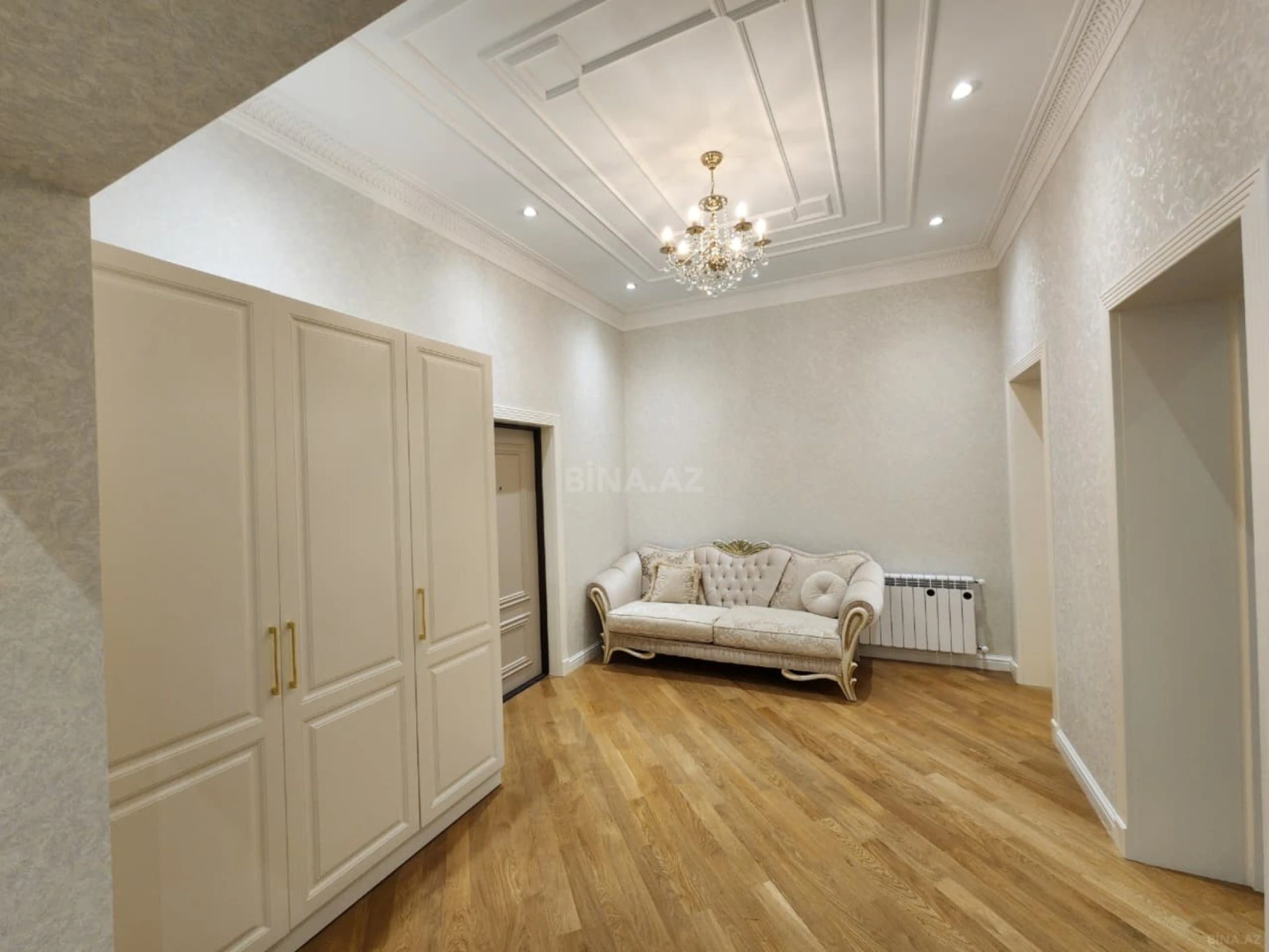 Kirayə verilir 2 otaqlı mənzil 90 m²