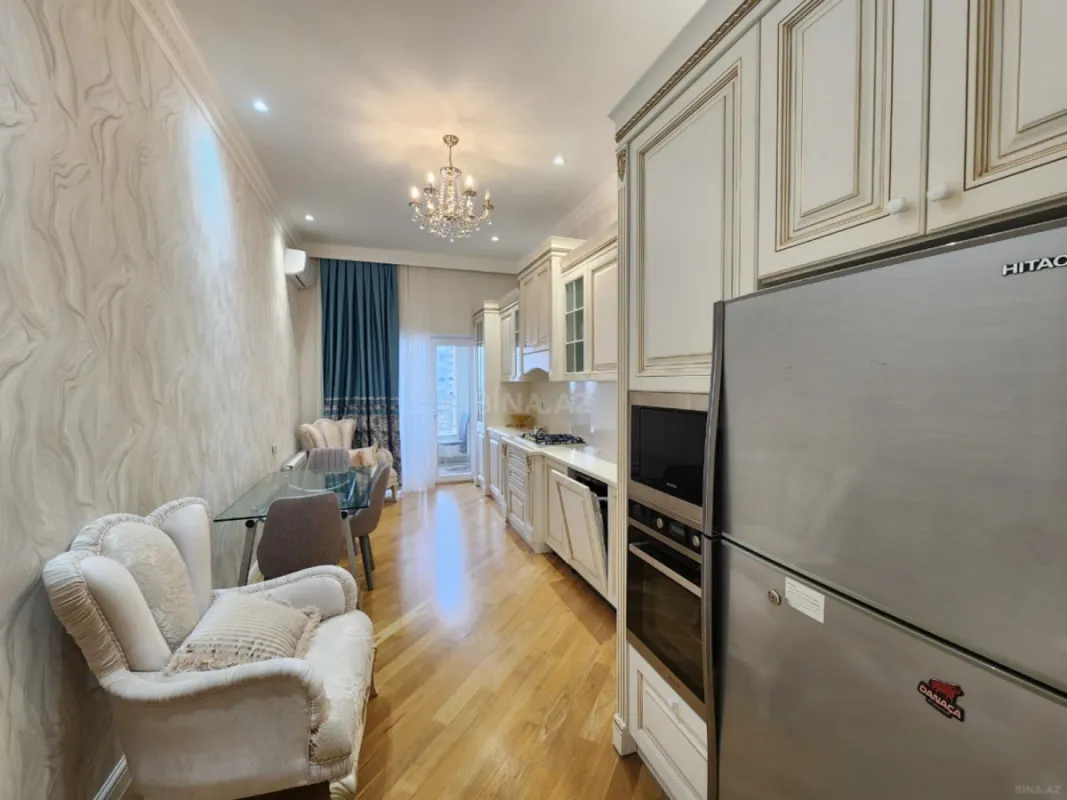 Kirayə verilir 2 otaqlı mənzil 90 m²