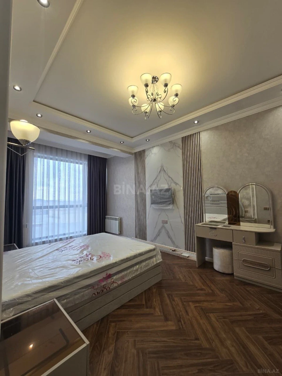 Kirayə verilir 3 otaqlı mənzil 98 m²