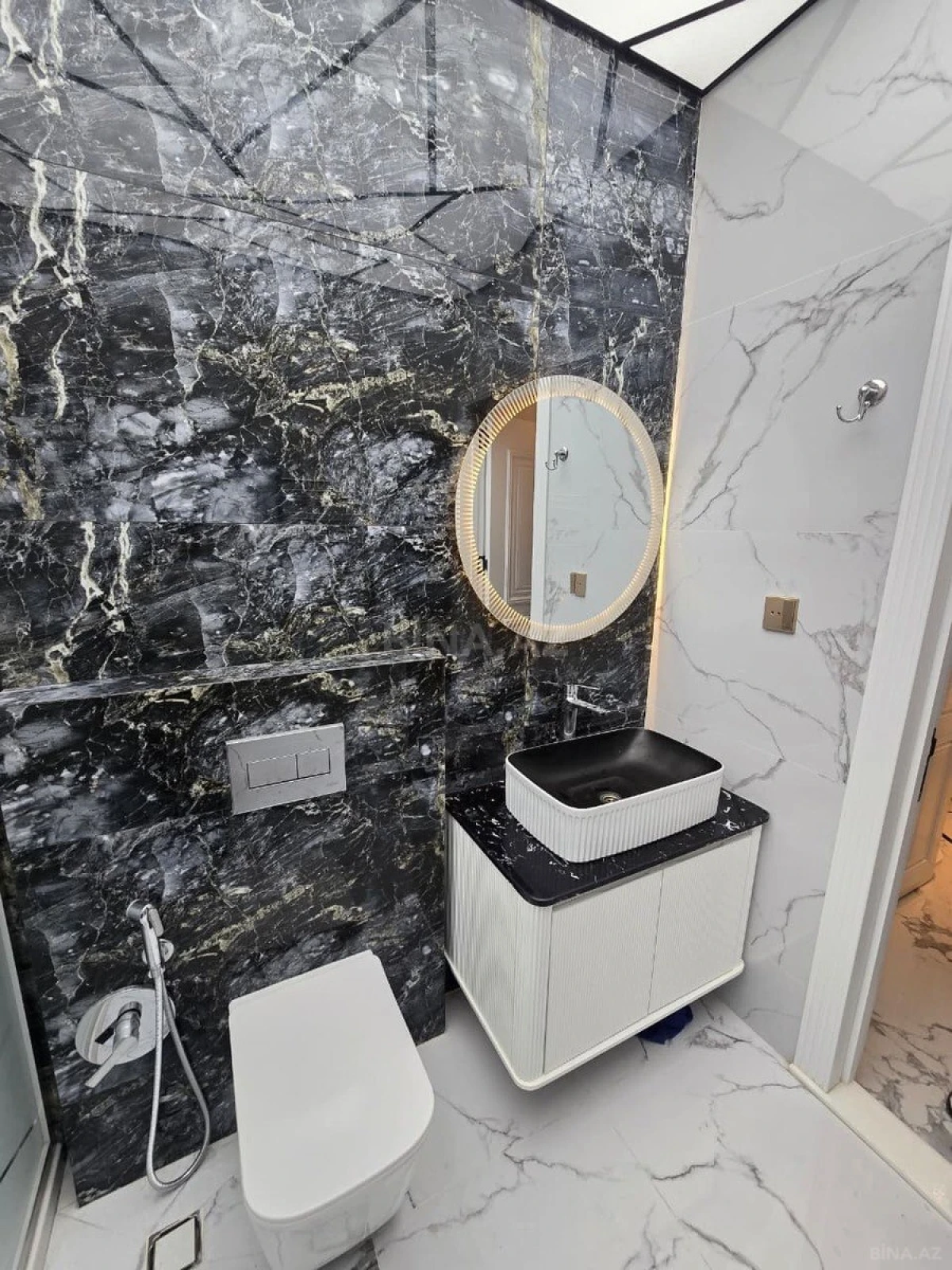 Kirayə verilir 3 otaqlı mənzil 98 m²