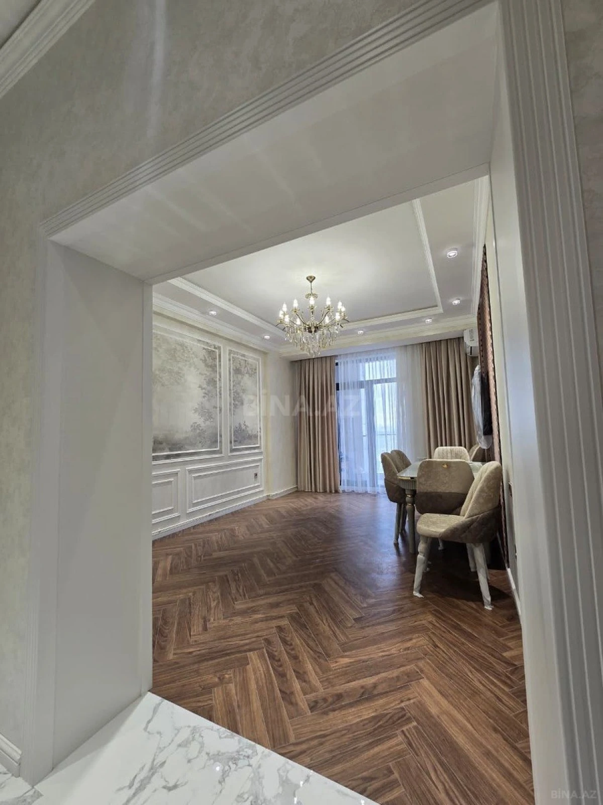 Kirayə verilir 3 otaqlı mənzil 98 m²