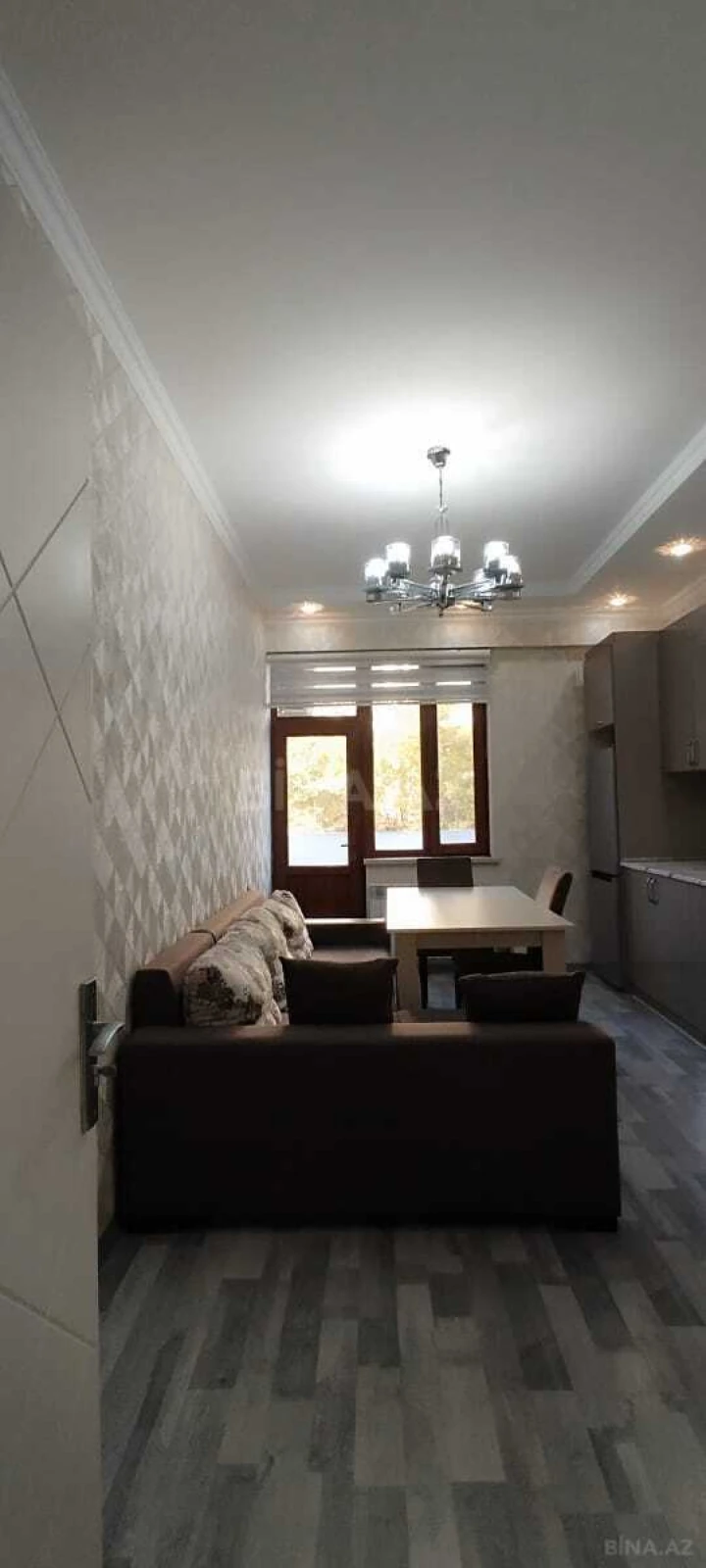 Satılır 3 otaqlı mənzil 104 m²