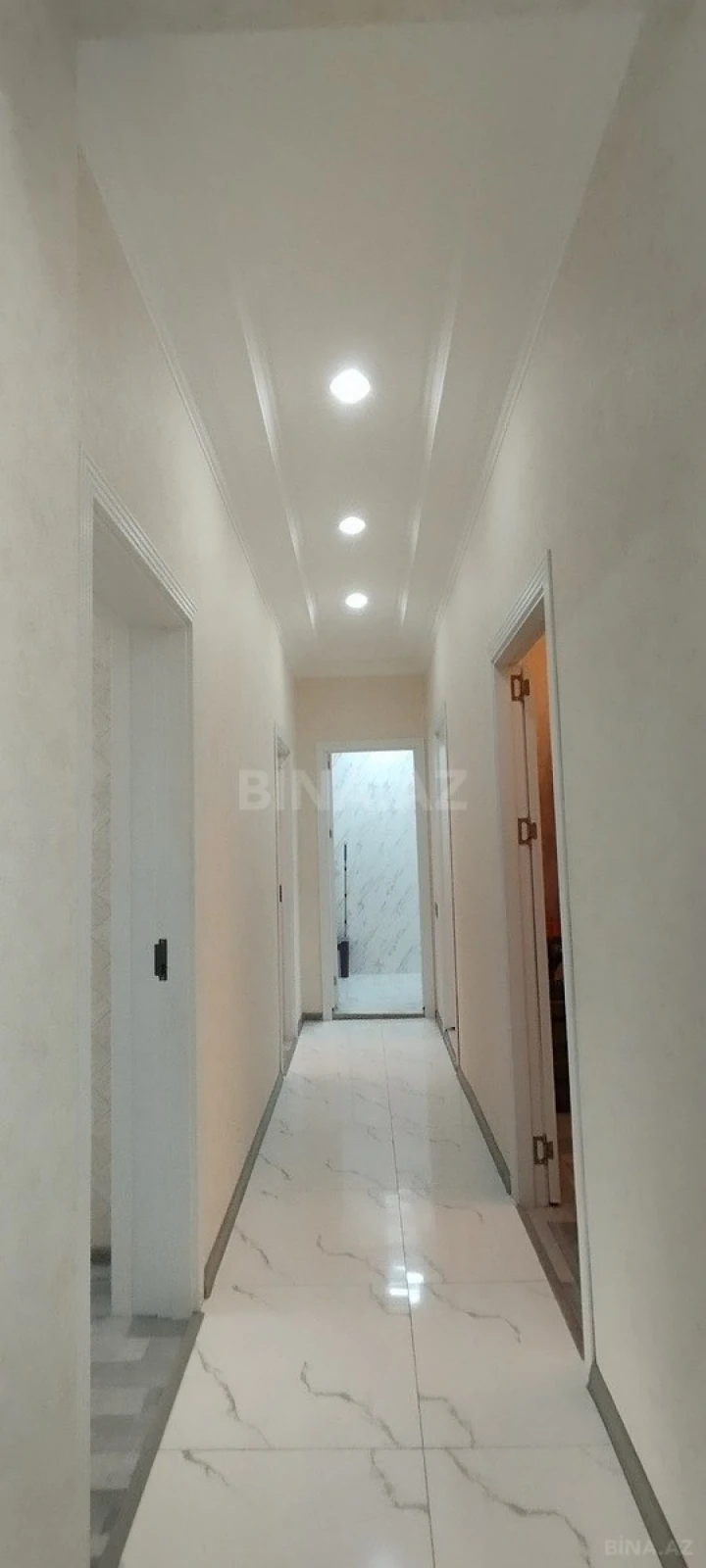 Satılır 3 otaqlı mənzil 104 m²