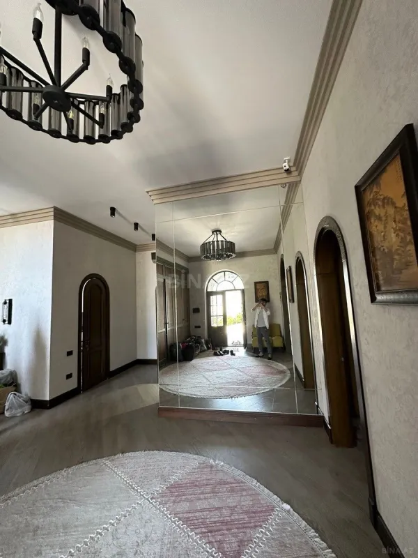 Kirayə verilir 6 otaqlı həyət evi 600 m²