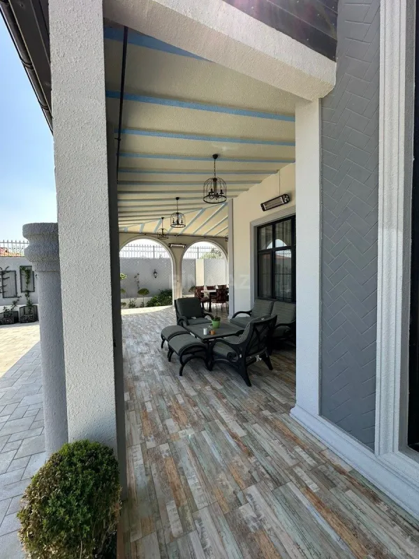 Kirayə verilir 6 otaqlı həyət evi 600 m²