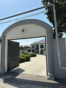 Kirayə verilir 6 otaqlı həyət evi 600 m²