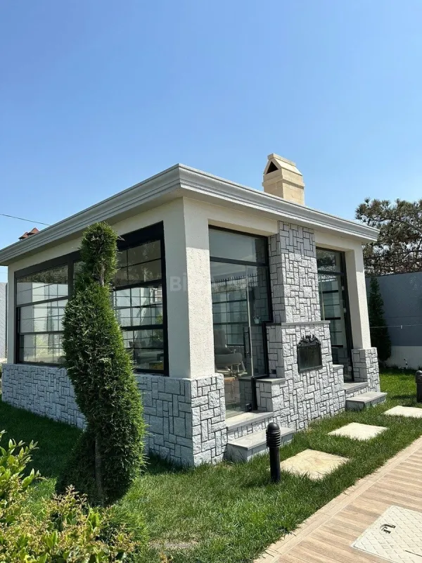 Kirayə verilir 6 otaqlı həyət evi 600 m²