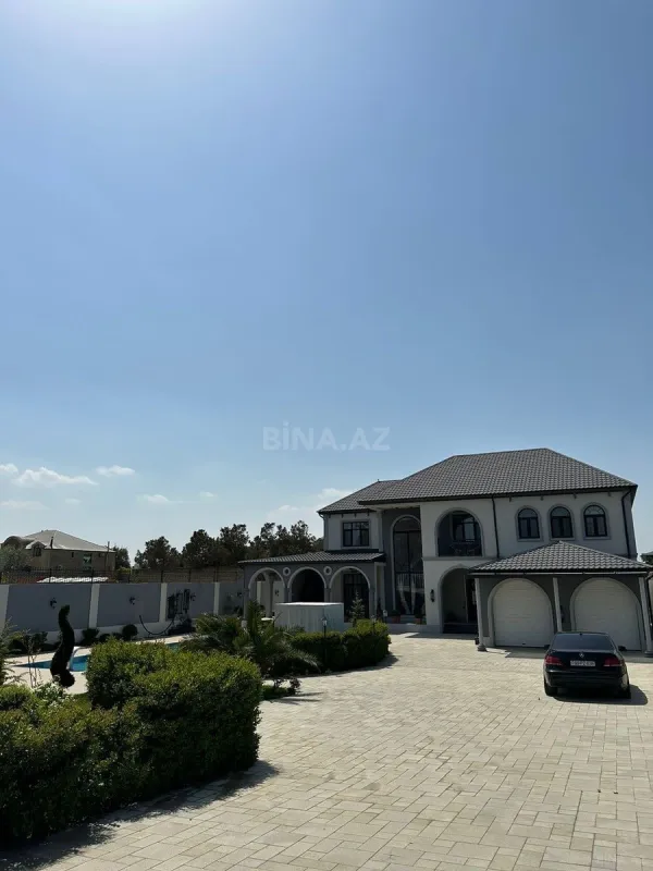 Kirayə verilir 6 otaqlı həyət evi 600 m²