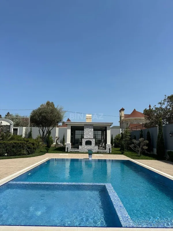 Kirayə verilir 6 otaqlı həyət evi 600 m²