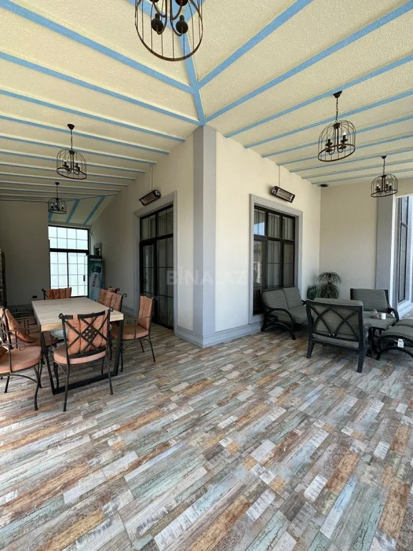 Kirayə verilir 6 otaqlı həyət evi 600 m²