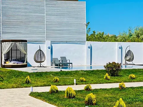 Kirayə verilir 5 otaqlı həyət evi 550 m²