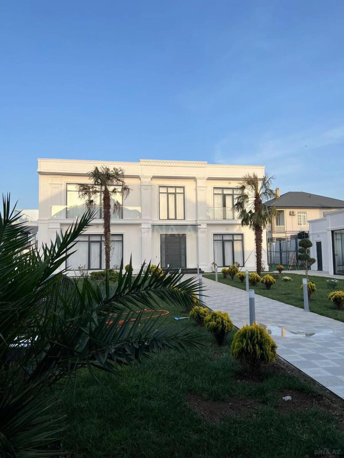 Kirayə verilir 5 otaqlı həyət evi 550 m²