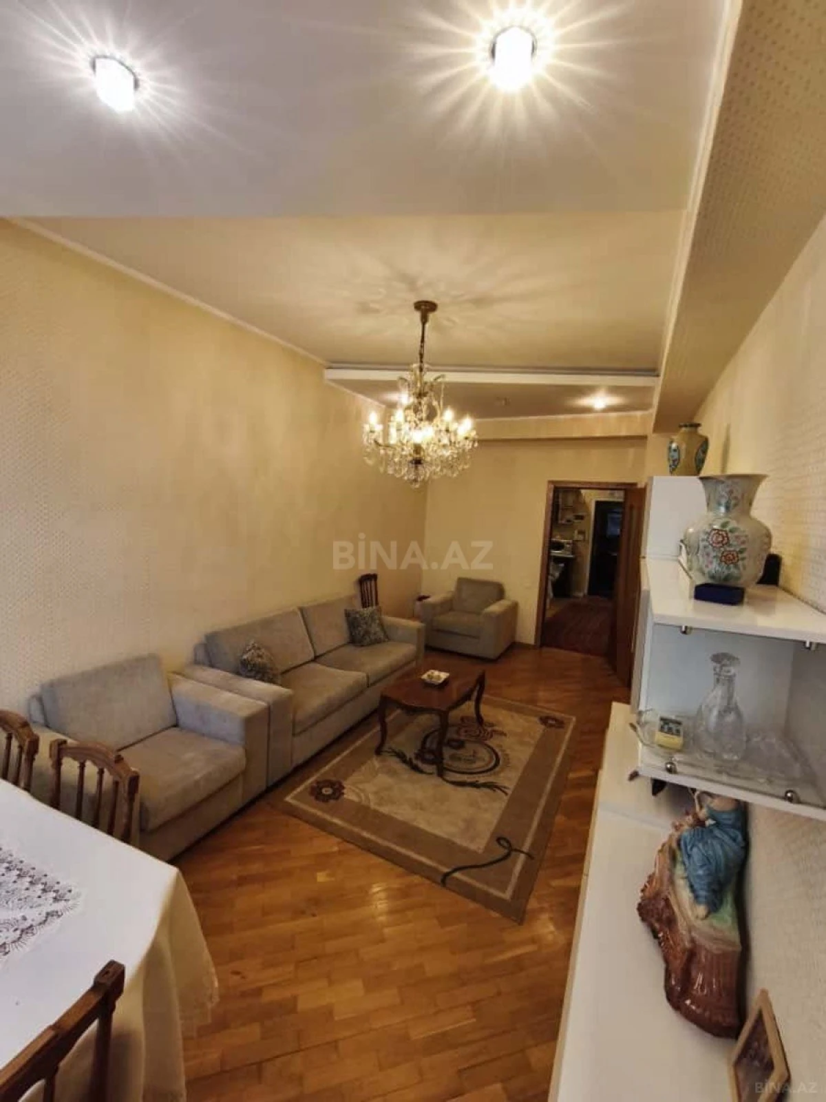 Satılır 2 otaqlı mənzil 68 m²