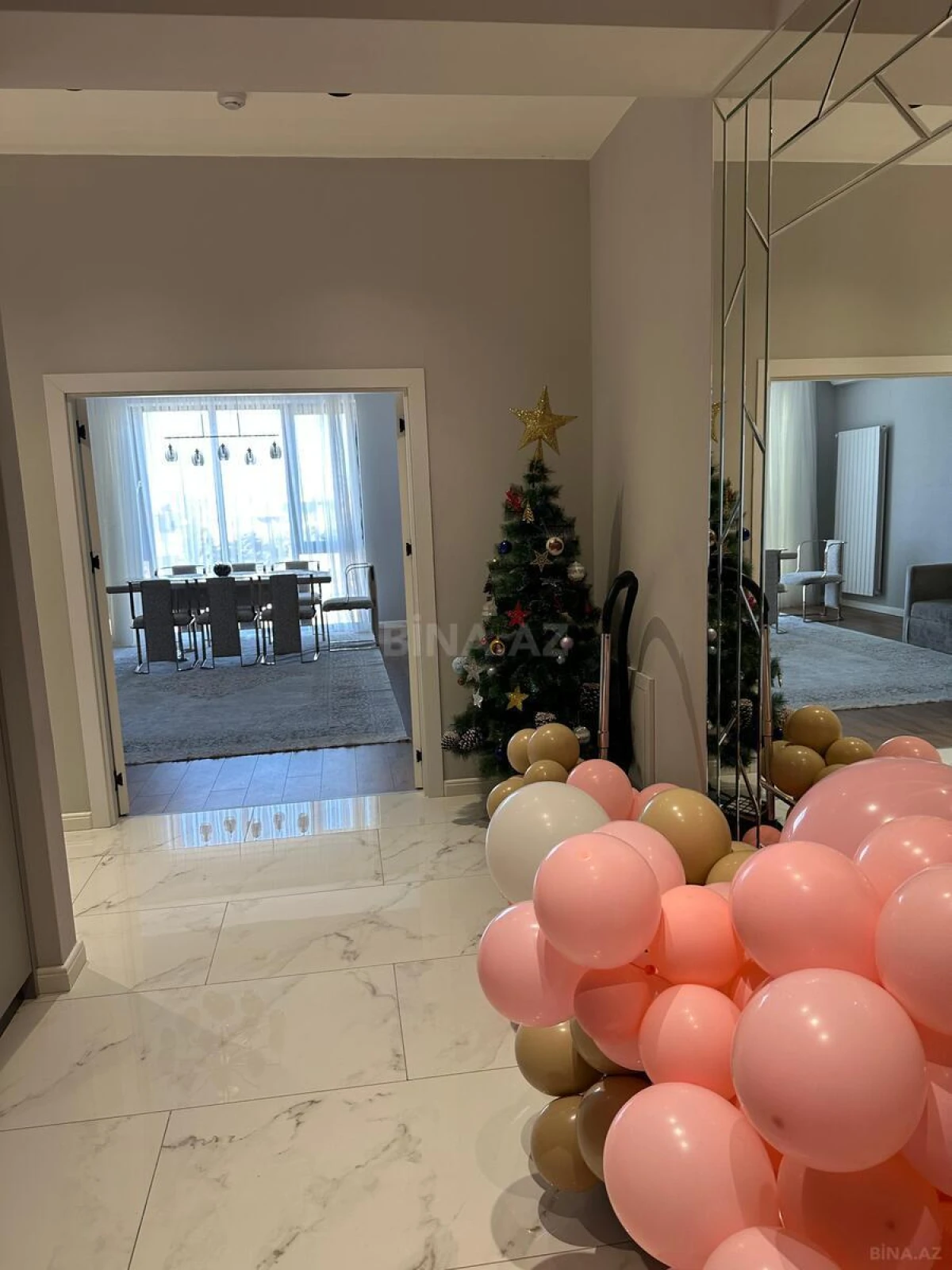 Satılır 3 otaqlı mənzil 140 m²