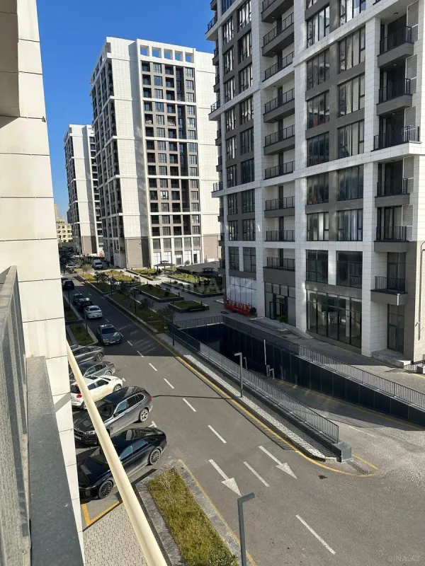 Satılır 3 otaqlı mənzil 140 m²