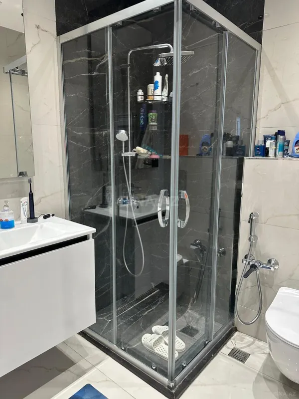 Satılır 3 otaqlı mənzil 140 m²