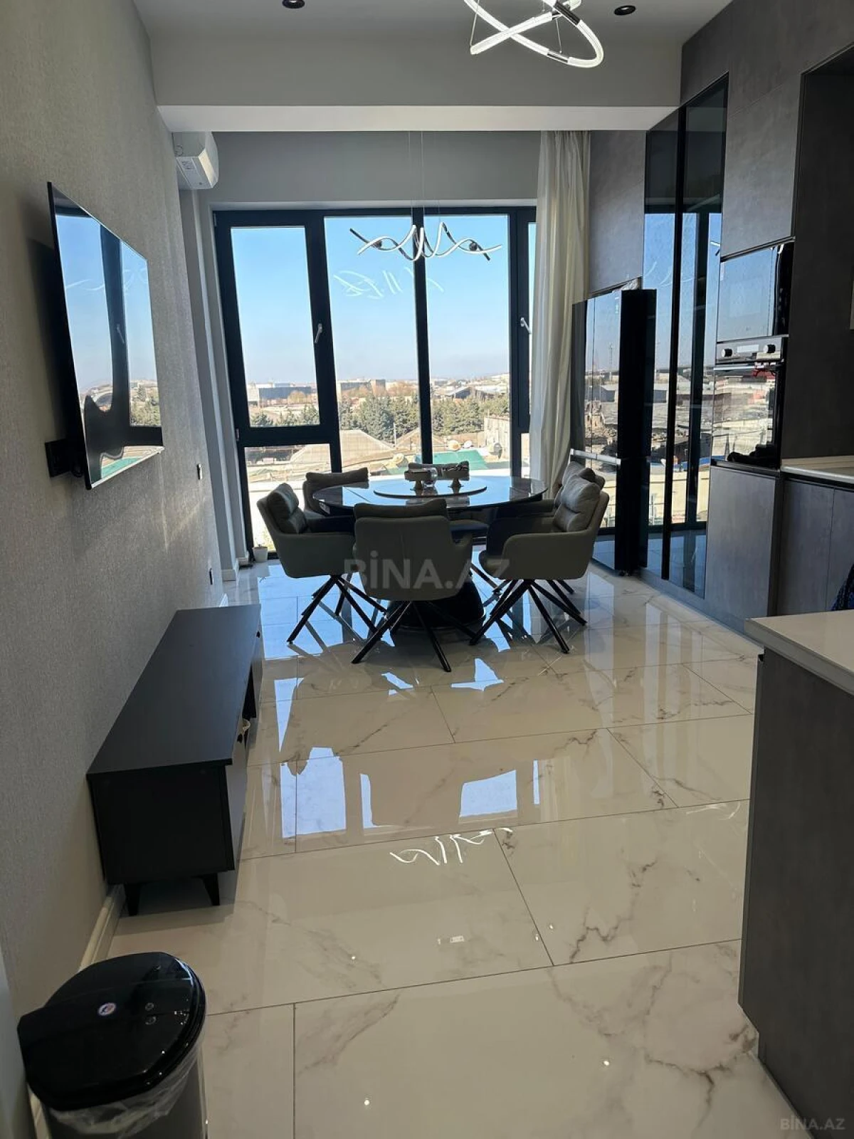 Satılır 3 otaqlı mənzil 140 m²