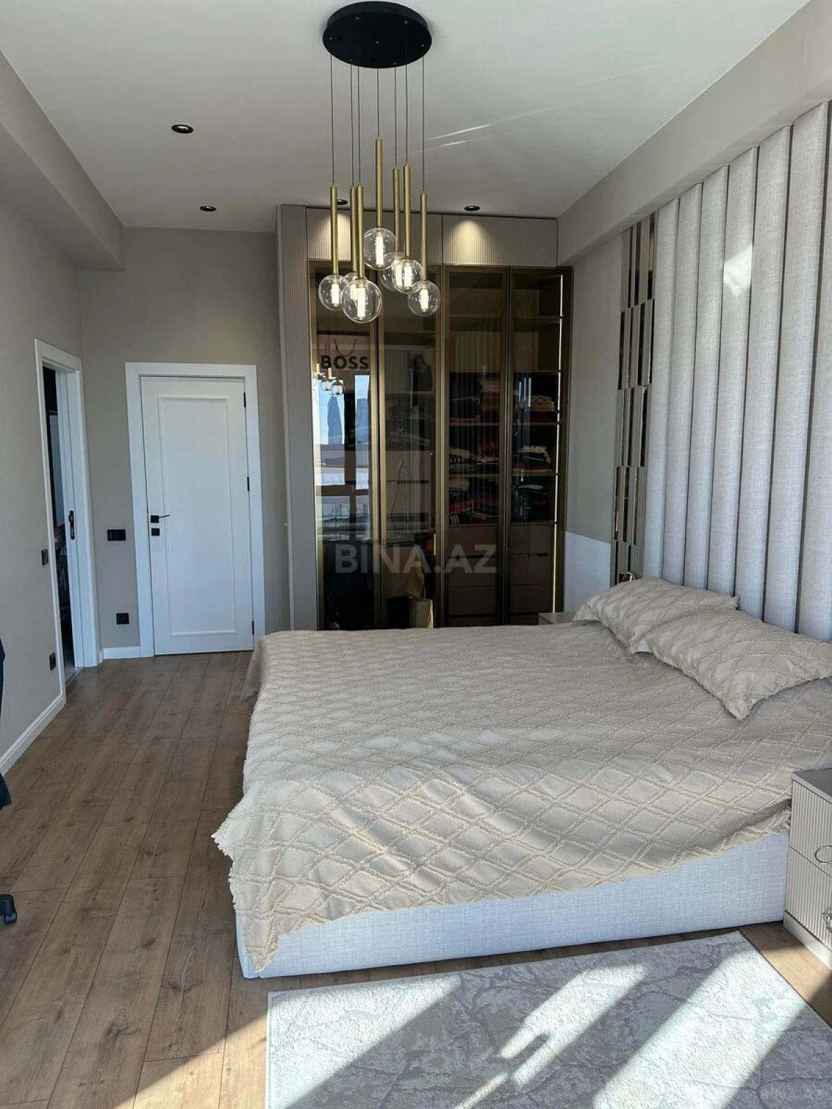 Satılır 3 otaqlı mənzil 140 m²