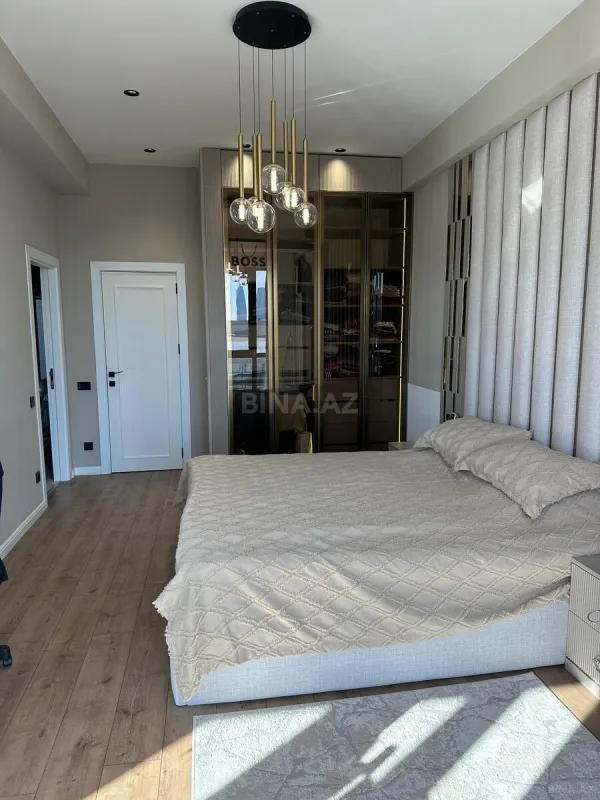 Satılır 3 otaqlı mənzil 140 m²