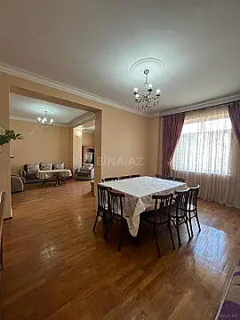Satılır 6 otaqlı mənzil 190 m²
