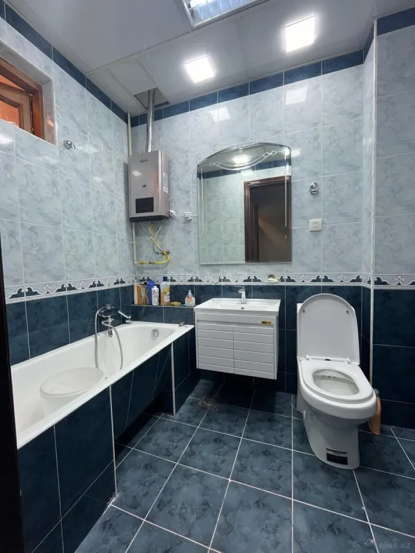 Satılır 6 otaqlı mənzil 190 m²