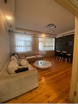 Satılır 4 otaqlı mənzil 140 m²