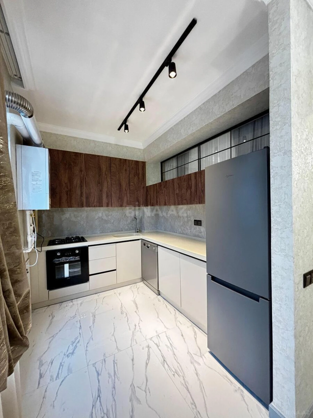 Satılır 2 otaqlı mənzil 80.7 m²