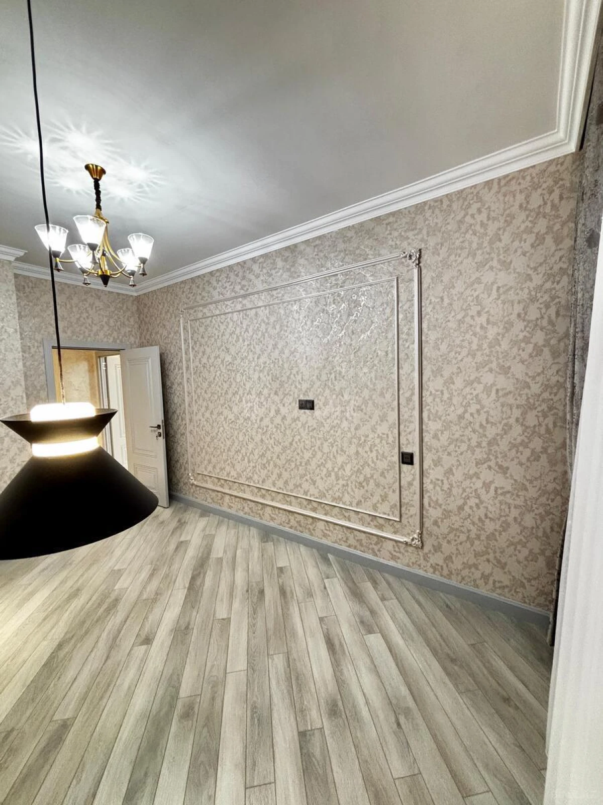 Satılır 2 otaqlı mənzil 80.7 m²
