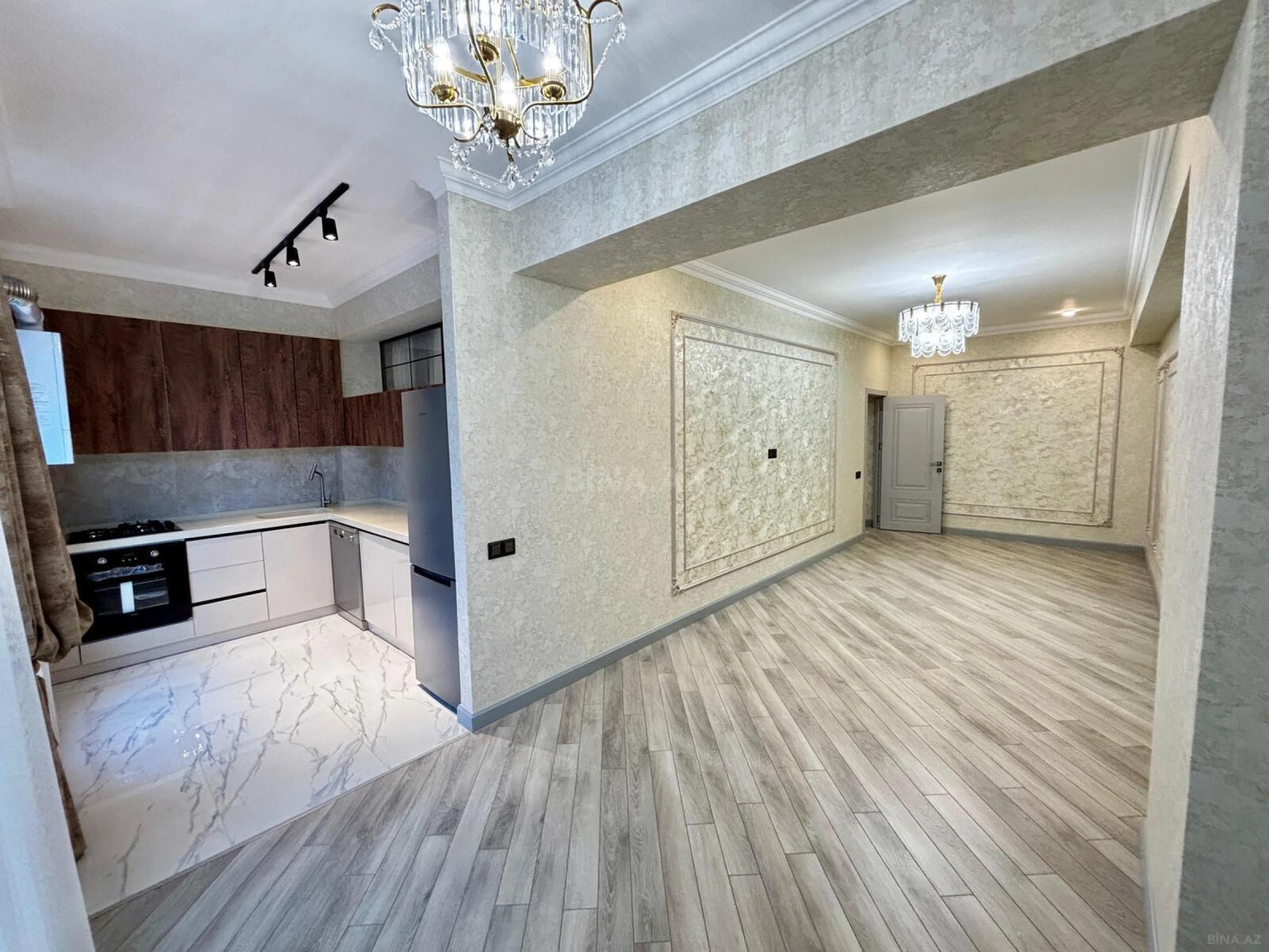 Satılır 2 otaqlı mənzil 80.7 m²